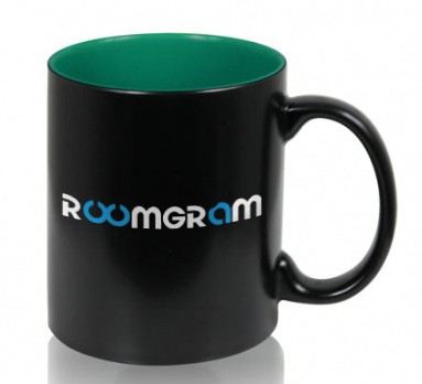 Chameleon mug green with Roomgram logo